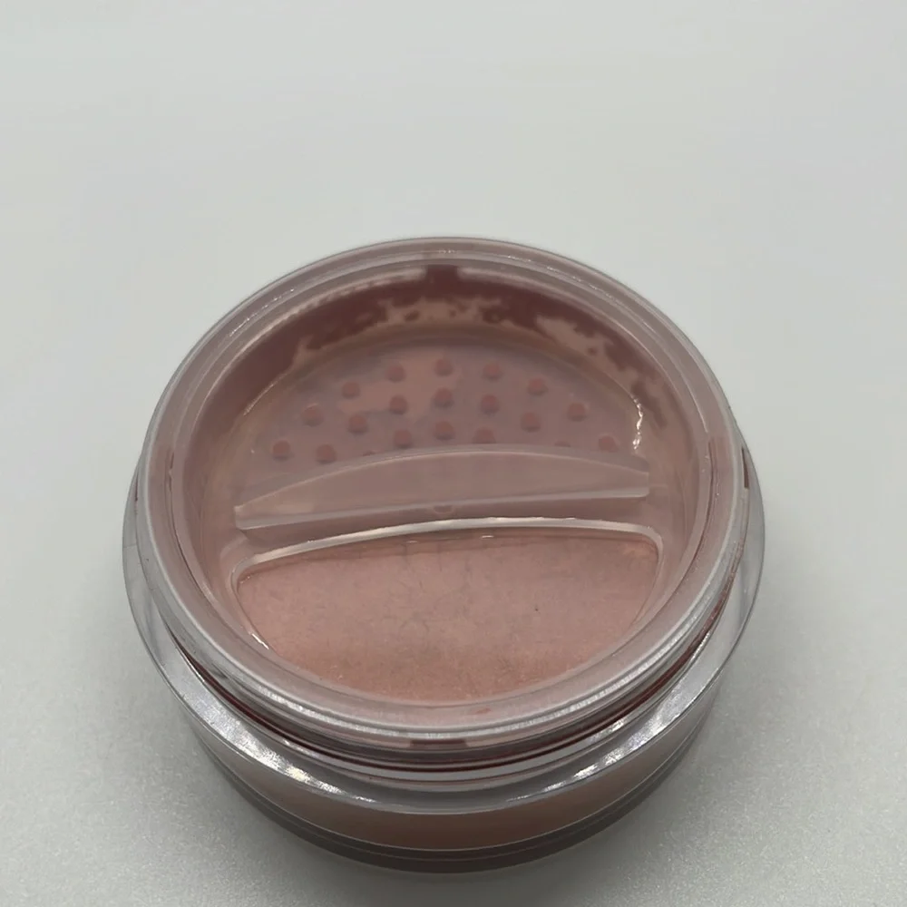 Studio Makeup Luminous Loose Blush